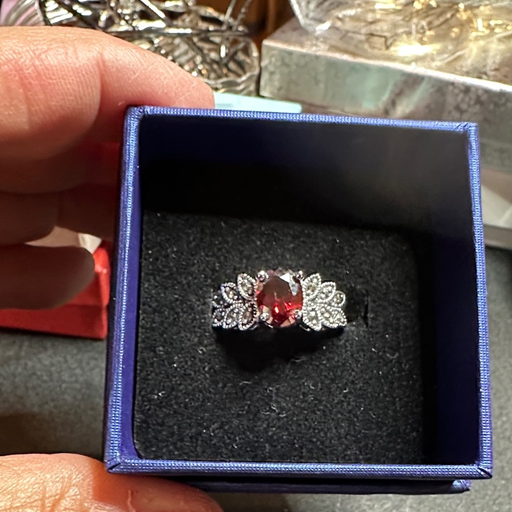 Elegant Silver and Red Gemstone Ring